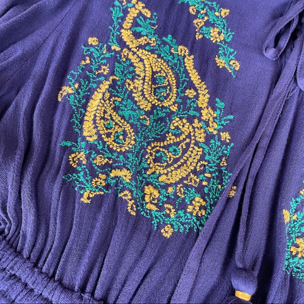 🆕 JACHS Girlfriend Navy Embellished Top - Picture 3 of 8